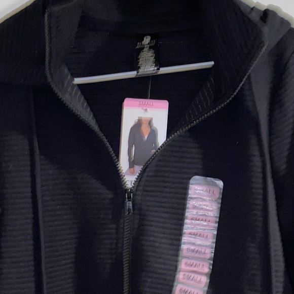 Athletic women’s jacket with hoodie - Picture 9 of 11